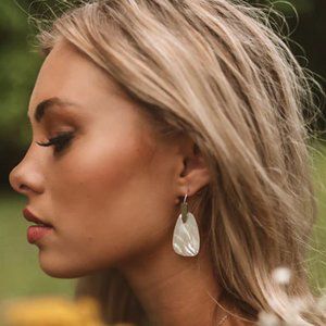 Kendra Scott Marty Silver Drop Earrings in Ivory Pearl